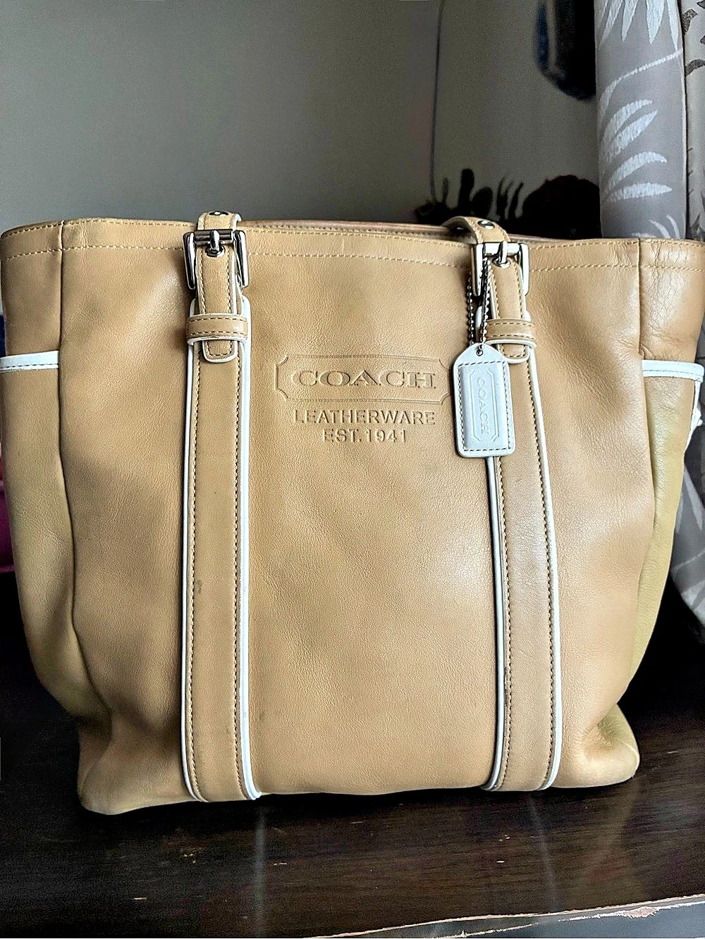 Coach Hamptons Leatherware Tote Leather Brown & White